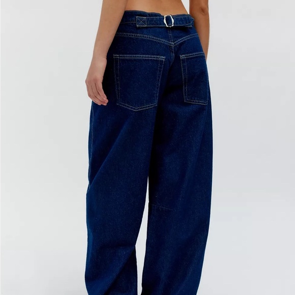 BDG Urban Outfitters Logan Twisted Buckle Barrel Jean Dark Blue Wash Size 32 - Picture 2 of 8